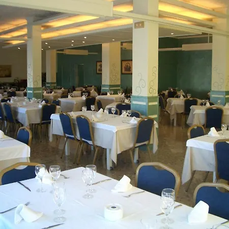 Pique Hotel *